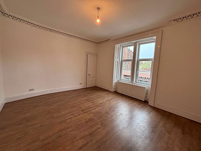 3 Bedroom Flat To Rent In High Street, Galashiels, TD1