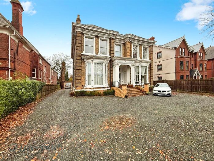 2 Bedroom Apartment For Sale In Pearson Park, Hull, HU5