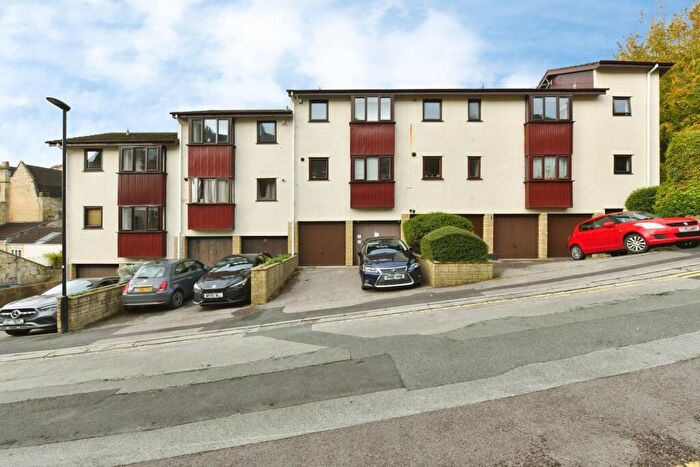 2 Bedroom Flat To Rent In Coromandel Heights, Camden Row, Bath, BA1