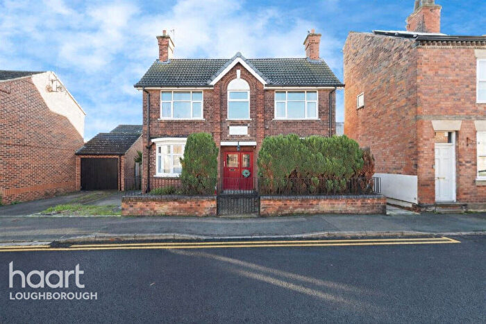 2 Bedroom Apartment For Sale In King Street, Loughborough, LE12