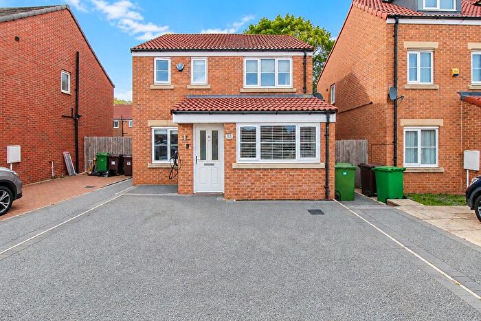 3 Bedroom Detached House For Sale In Ruby Street, Wakefield, WF1