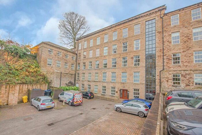 2 Bedroom Apartment For Sale In Woodlands Mill, Mulberry Lane, Steeton, BD20