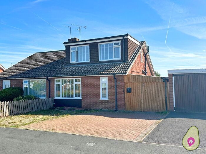 3 Bedroom Semi-Detached House For Sale In Green Road, Didcot, OX11