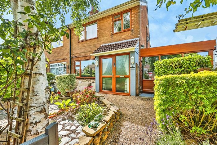 3 Bedroom Semi-Detached House For Sale In New Road, Ironville, Nottingham, NG16