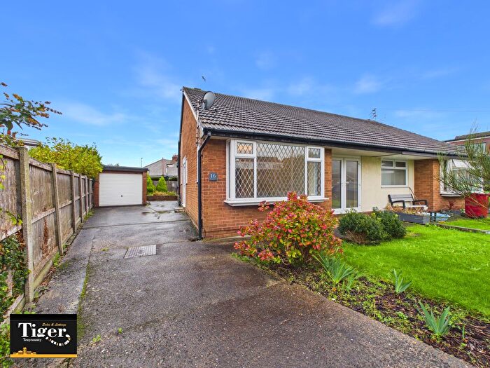 2 Bedroom Semi-Detached Bungalow For Sale In Glencross Place, Blackpool, FY4