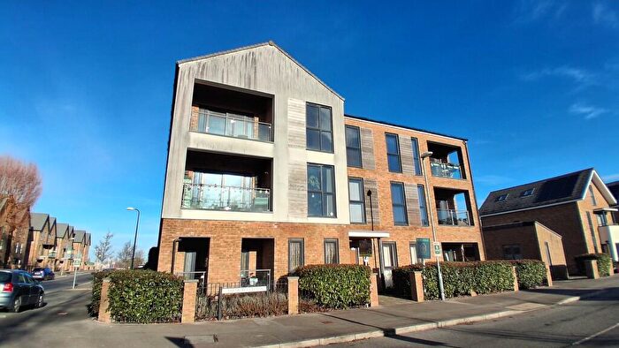 2 Bedroom Apartment For Sale In Locking Parklands, BS24