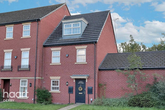 3 Bedroom End Of Terrace House For Sale In Goodsmoor Road, Derby, DE24