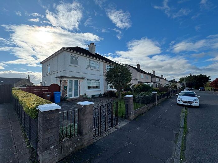 3 Bedroom Semi-Detached House To Rent In Duncryne Avenue, Mount Vernon, Glasgow, G32