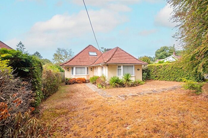 3 Bedroom Bungalow For Sale In Beechwood Crescent, Parish Of Ampfield, SO53