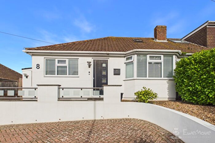 4 Bedroom Semi-Detached House For Sale In Cheriton Court Road, Folkestone, CT20