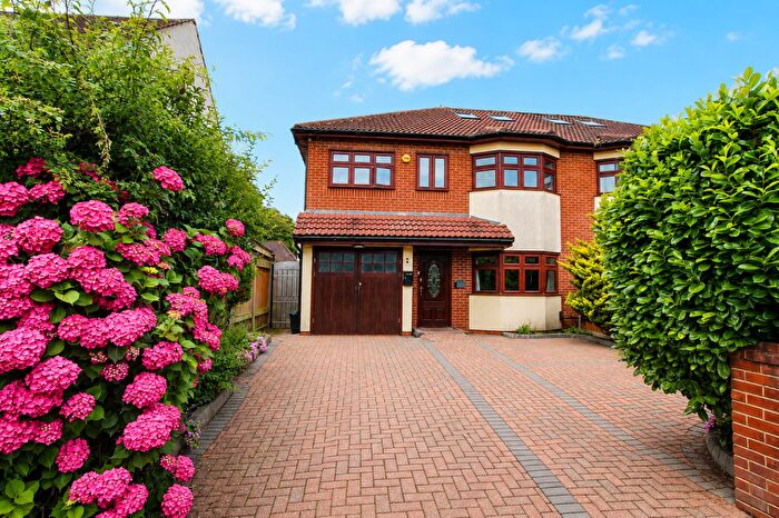 4 Bedroom Semi-Detached House For Sale In Plough Lane, Wallington, SM6