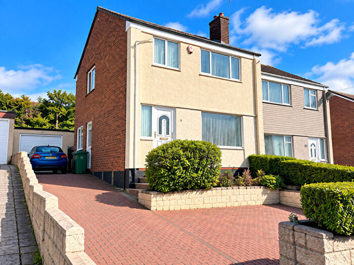 3 Bedroom Semi-Detached House For Sale In Shallowford Road, Plymouth, PL6