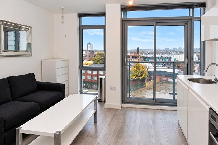 1 Bedroom Flat To Rent In Manor Mills Ingram Street, Leeds, LS11