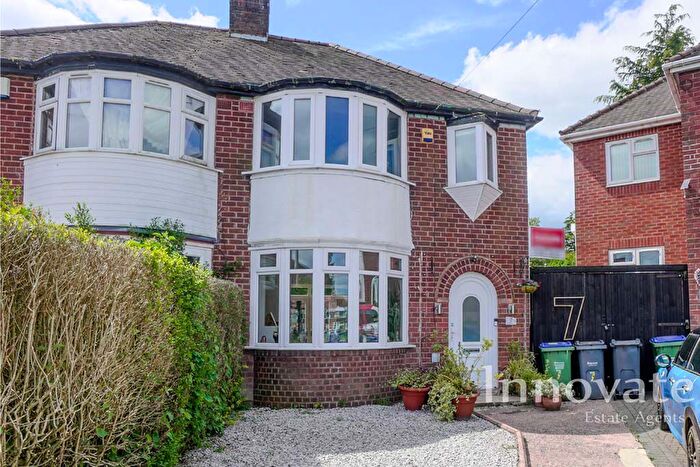 3 Bedroom Semi-Detached House For Sale In Hesket Avenue, Oldbury, B68