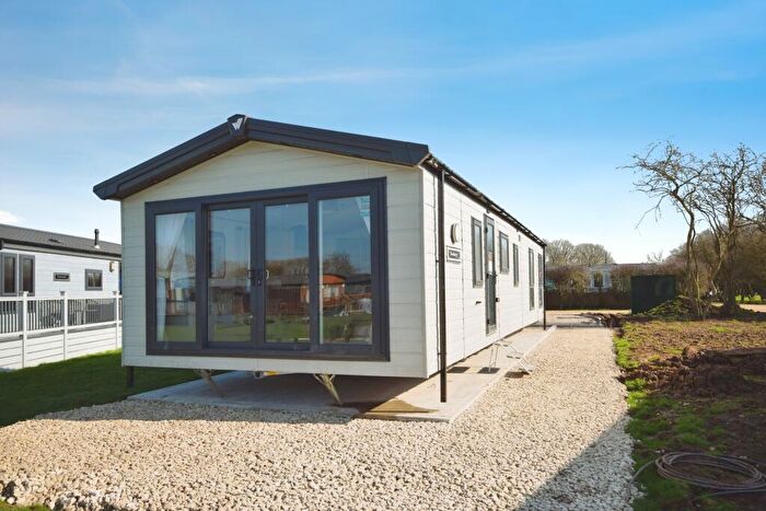 2 Bedroom Park Home For Sale In Kelsey Woods Country Park, Monksthorpe, PE23