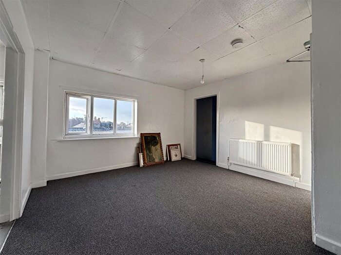 1 Bedroom Flat To Rent In Higher Market Street, Farnworth, Bolton, BL4