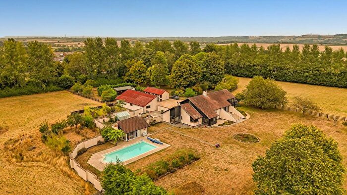 5 Bedroom Country House For Sale In Back Lane, Pucklechurch, BS16