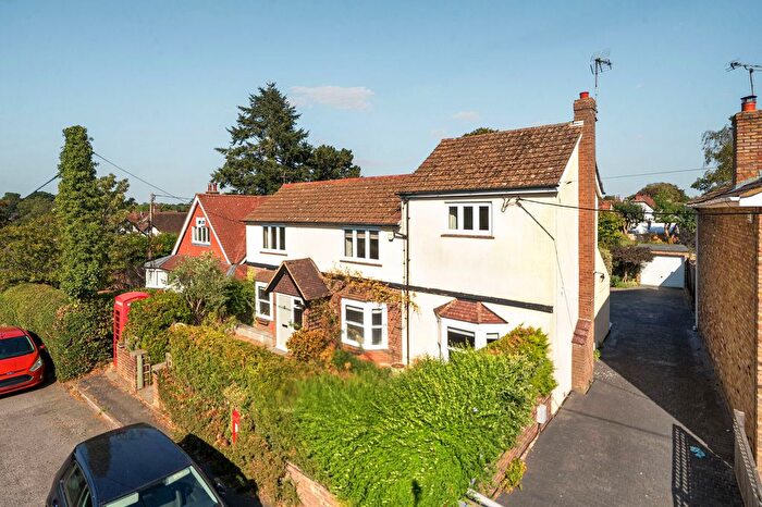 4 Bedroom Detached House For Sale In Ballinger, Great Missenden, HP16
