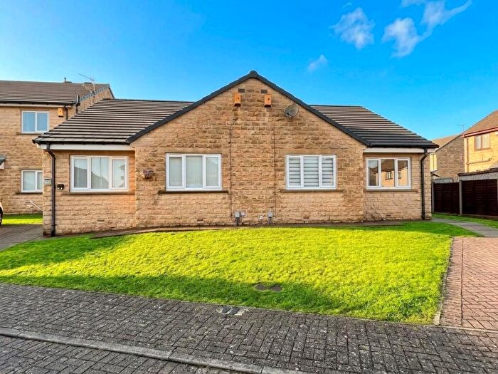 2 Bedroom Semi-Detached Bungalow For Sale In Carmine Close, Huddersfield, HD5