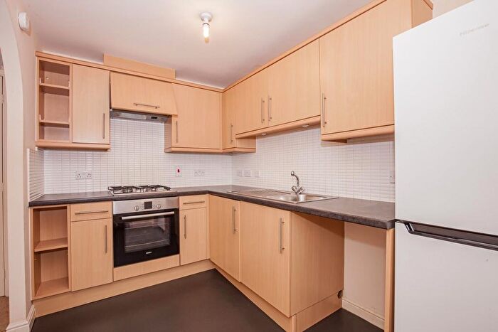 2 Bedroom Flat For Sale In Winter Gardens Way, Banbury, OX16