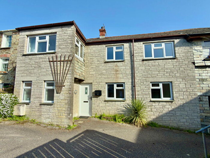 2 Bedroom Terraced House For Sale In Bridge End, Wadebridge, PL27