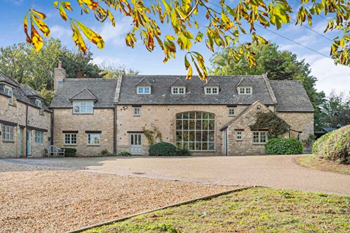 5 Bedroom Detached House To Rent In Brize Norton, Carterton, OX18