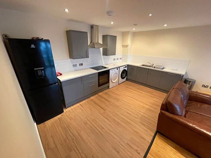 2 Bedroom Apartment To Rent In The Reach, Leeds Street, L3