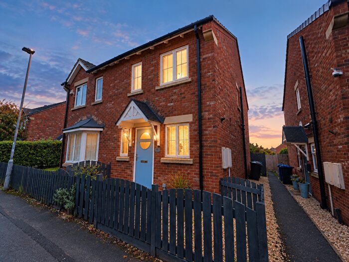 2 Bedroom Semi-Detached House For Sale In Two Gates Way, Shafton, Barnsley, S72