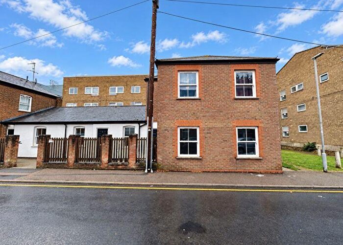 1 Bedroom Flat For Sale In Dumfries Street, Luton, LU1