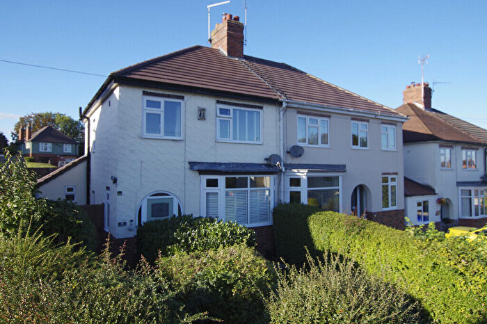 3 Bedroom Semi-Detached House For Sale In Westlands Road, Uttoxeter, ST14