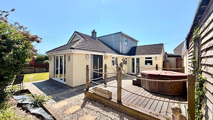 3 Bedroom Semi-Detached Bungalow For Sale In Furnham Road, Chard, Somerset, TA20