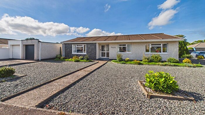 3 Bedroom Bungalow For Sale In Tregenna Fields, Camborne, Cornwall, TR14