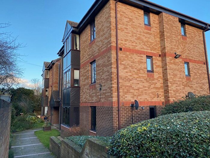 1 Bedroom Apartment To Rent In Burgoyne Court, Willow Road, SG19