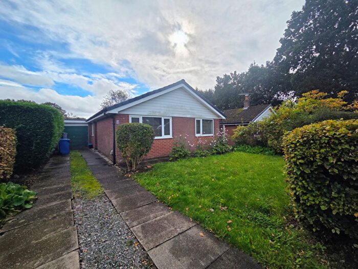 2 Bedroom Detached Bungalow To Rent In Meadowcroft, Euxton, Chorley, PR7