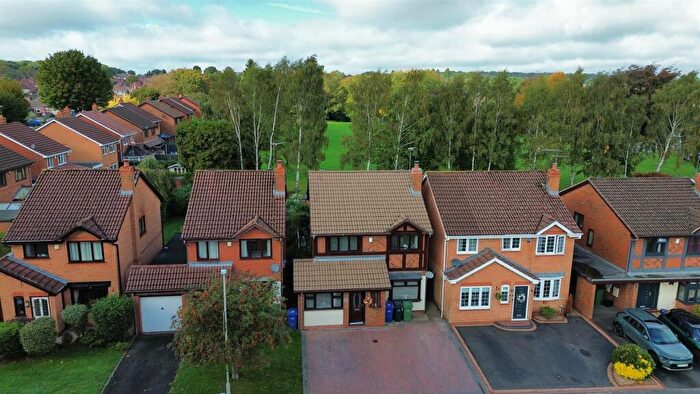 4 Bedroom Detached House For Sale In Heath Farm Road, Stourbridge, DY8