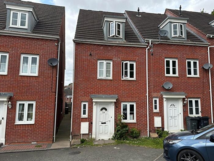 4 Bedroom End Of Terrace House For Sale In Handsworth, Birmingham, B21