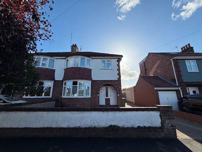2 Bedroom Flat For Sale In George Street, Bridlington, YO15
