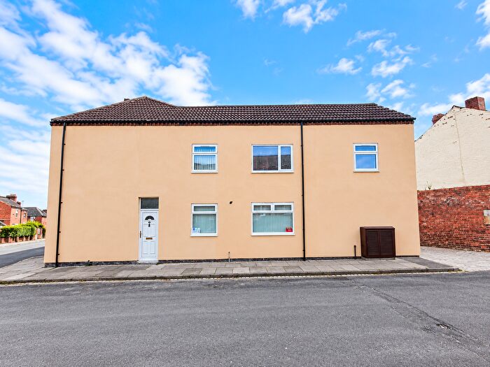 4 Bedroom End Of Terrace House For Sale In Dodds Street, Darlington, DL3