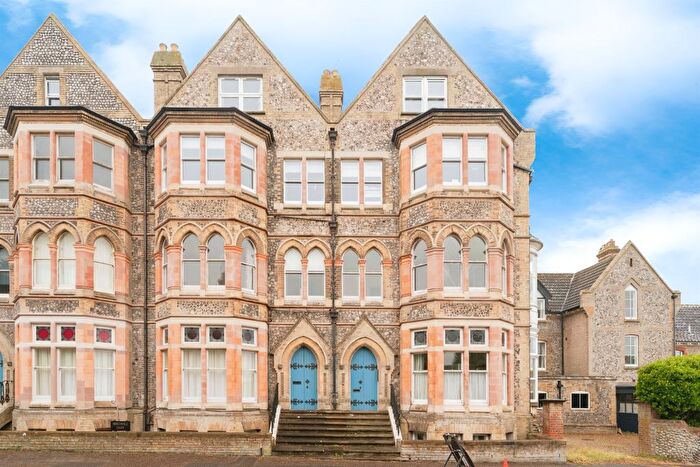 1 Bedroom Flat For Sale In Overstrand Road, Cromer, NR27