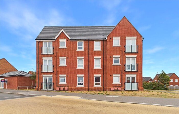 1 Bedroom Apartment For Sale In Bolton Drive, Shinfield, Reading, Berkshire, RG2