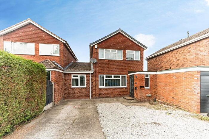 4 Bedroom Link Detached House For Sale In Skye Close, Nuneaton, Warwickshire, CV10
