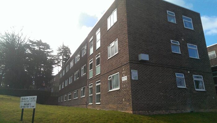 1 Bedroom Flat For Sale In Baron Court, Reading, Berkshire, RG30
