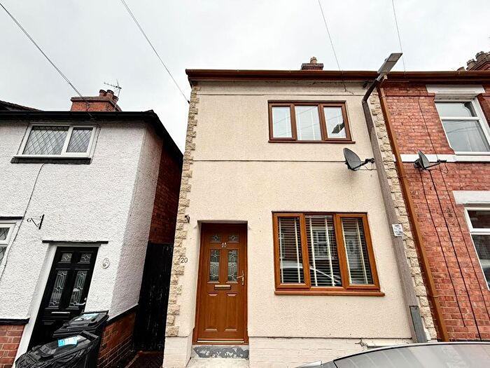 3 Bedroom End Of Terrace House To Rent In Coronation Street, Tamworth, B79