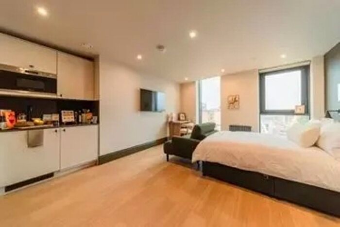Studio To Rent In West Street, Sheffield, S1