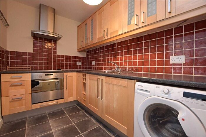 1 Bedroom Flat To Rent In Queens Walk, Ealing, W5