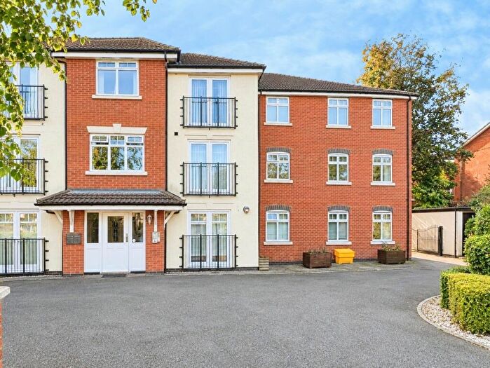 2 Bedroom Flat To Rent In Burton Road, Littleover, Derby, DE23