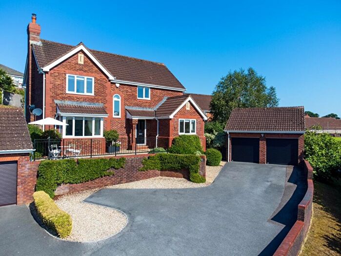 4 Bedroom Detached House For Sale In Upland Chase, Honiton, EX14