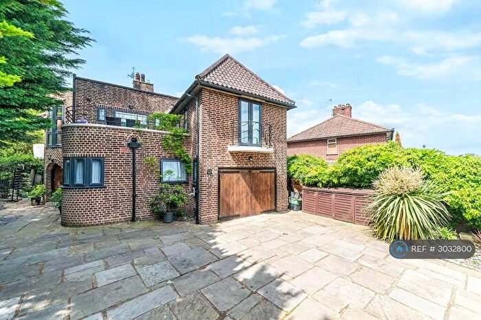 5 Bedroom Detached House To Rent In Framlingham Crescent, London, SE9