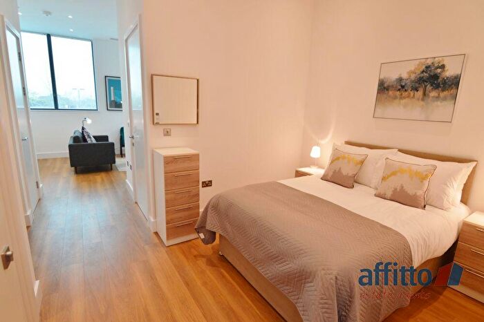 Flat To Rent In Atria Building, Bath Road, Slough, SL1