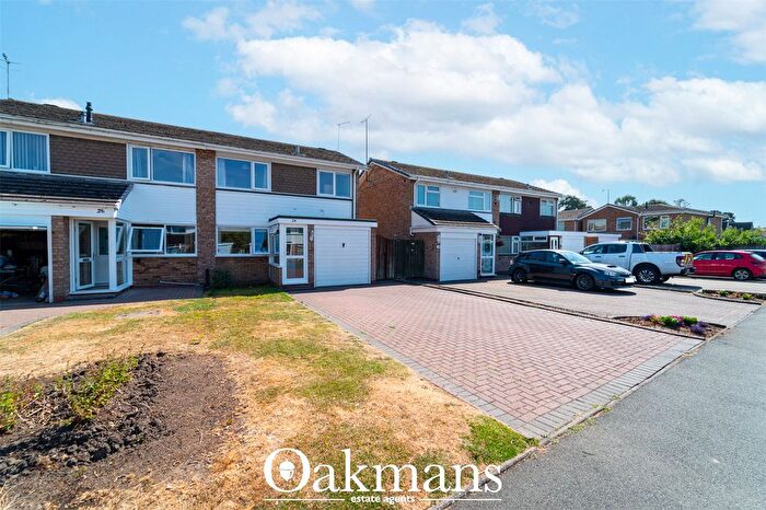 3 Bedroom Semi-Detached House For Sale In Hartford Road, Bromsgrove, B60